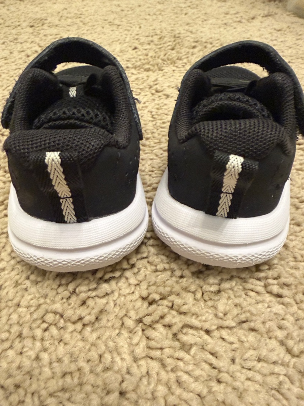 Under Armour Kids Black and White Velcro Athletic Sneakers - Picture 4 of 6